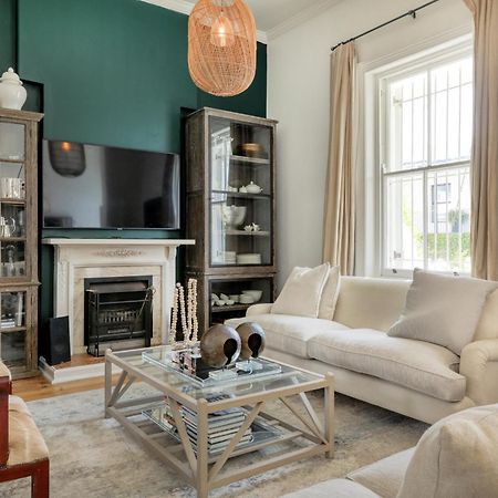 Backup-Powered Victorian House At Greenpoint Park Cape Town Exterior foto