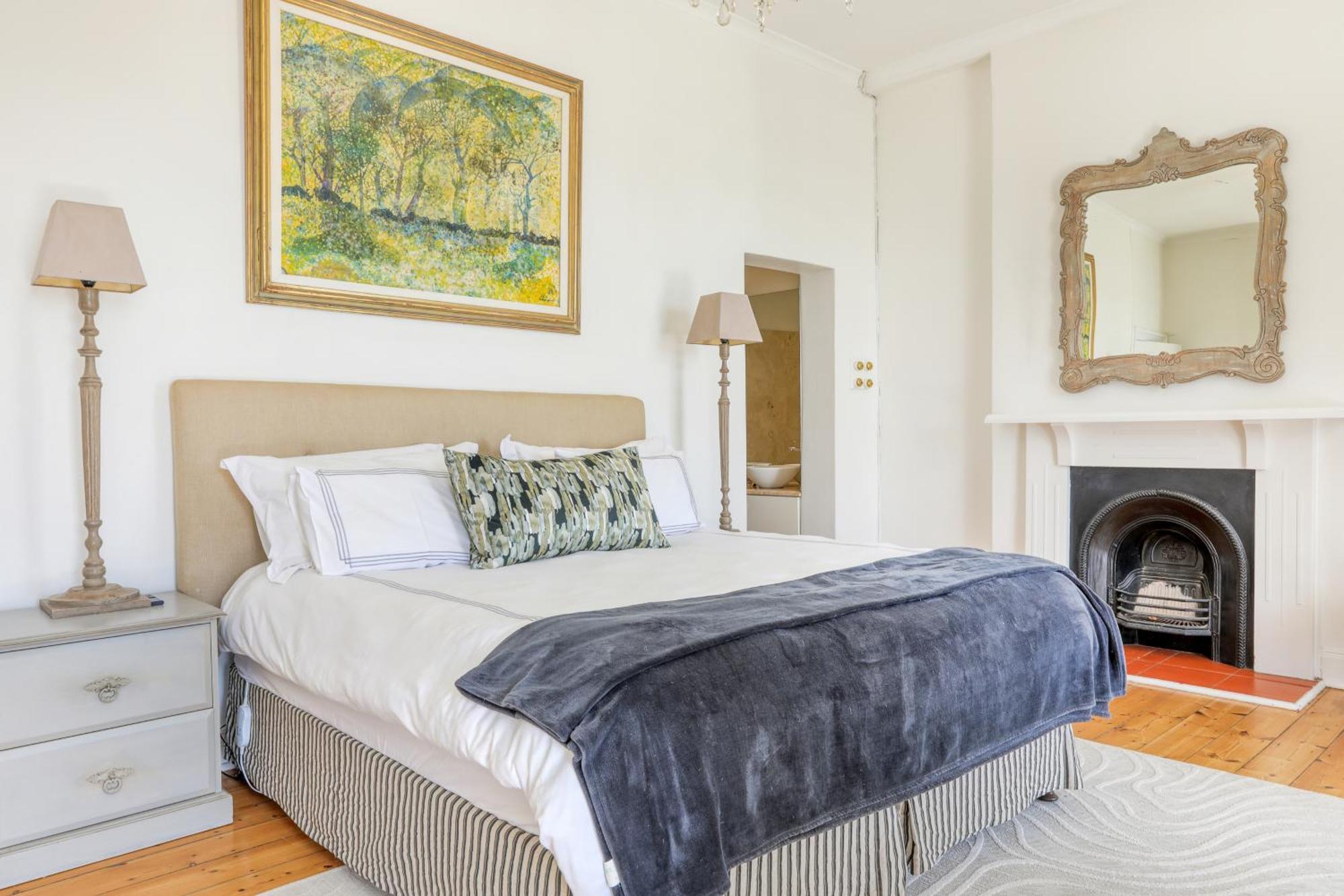 Backup-Powered Victorian House At Greenpoint Park Cape Town Exterior foto